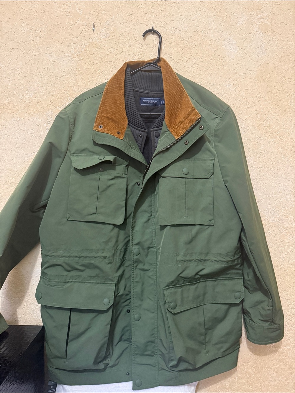 Vineyard vines double layer barn coat size XL